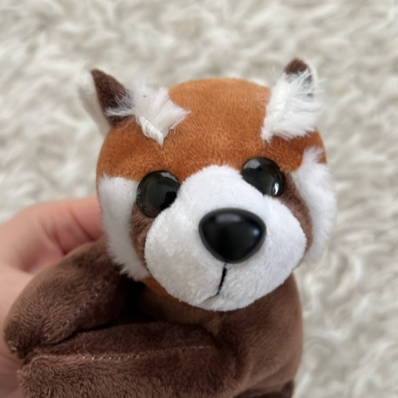Red Panda Small Plush - Picture 4 of 8